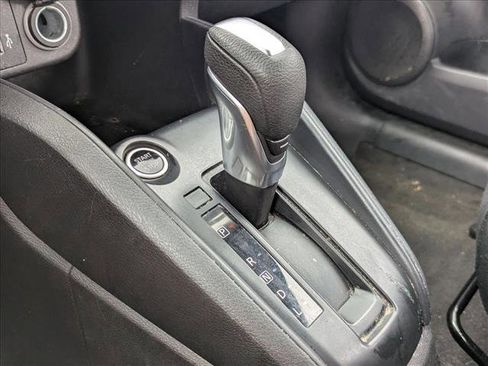 Used 2024 Nissan Kicks S image 9