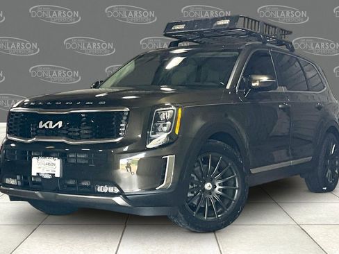 Used 2022 Kia Telluride SX w/ SX Prestige Package AWD/4WD image 3