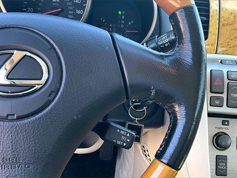 Used 2005 Lexus SC 430 Convertible image 11