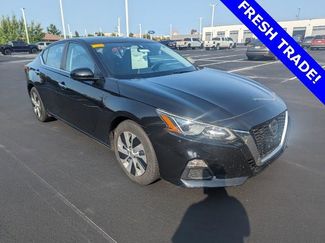 Used 2020 Nissan Altima 2.5 S image 1