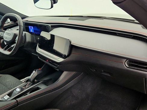 Used 2025 Dodge Charger Daytona R/T w/ Quick Order Package 25M R/T image 19