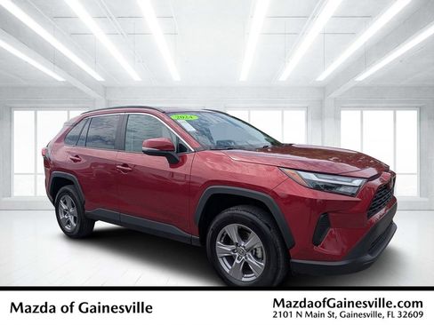 Used 2025 Toyota RAV4 XLE AWD/4WD image 1