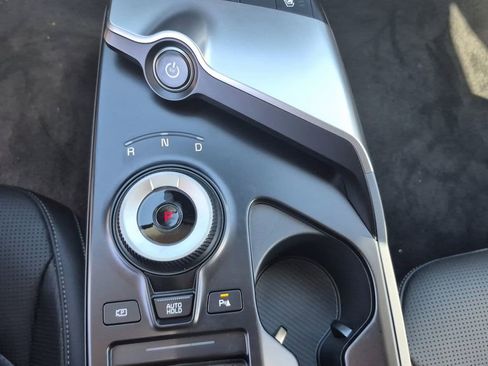 New 2025 Kia EV6 Wind image 9