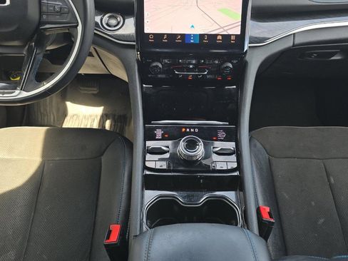 Used 2023 Jeep Grand Cherokee Trailhawk image 9