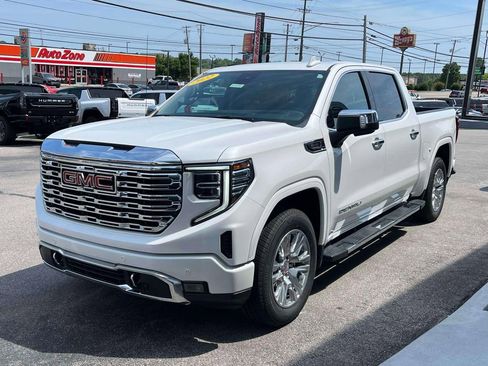 Used 2022 GMC Sierra 1500 Denali w/ Technology Package AWD/4WD image 7