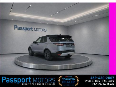 Used 2023 Land Rover Discovery S R-Dynamic image 4