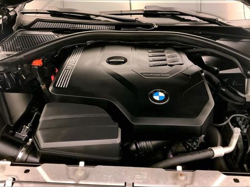 Used 2022 BMW 330i xDrive Sedan w/ Premium Package image 9