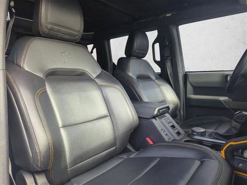 Used 2023 Ford Bronco Badlands image 26