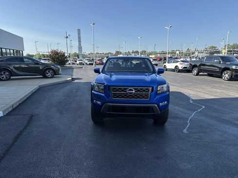 Used 2024 Nissan Frontier SV w/ SV Convenience Package RWD image 7