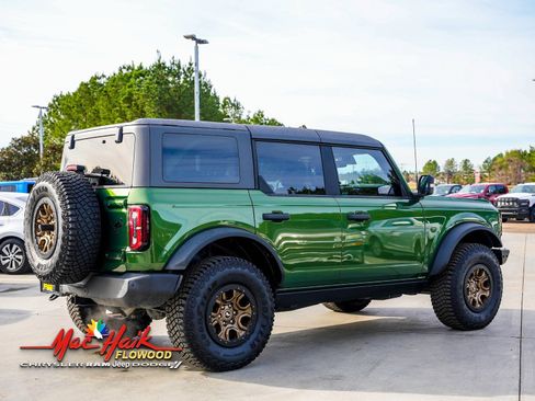 Used 2023 Ford Bronco Wildtrak image 11