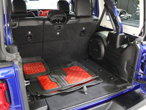 Used 2019 Jeep Wrangler Unlimited Rubicon AWD/4WD image 40