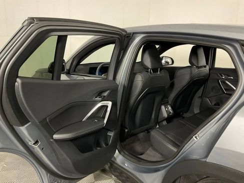 Used 2025 BMW X2 xDrive28i AWD/4WD image 32