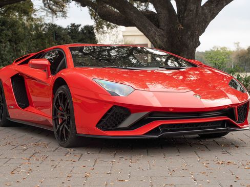 Used 2019 Lamborghini Aventador S AWD/4WD image 8