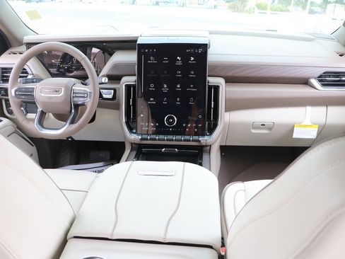 New 2026 GMC Yukon XL Denali AWD/4WD image 16