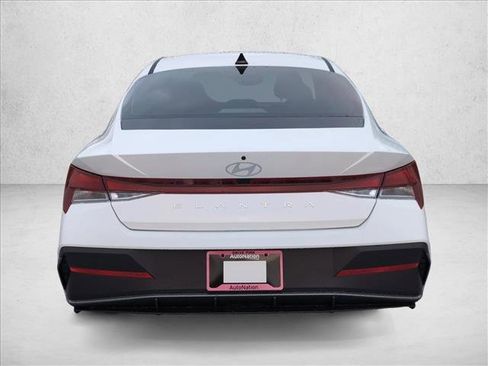 New 2026 Hyundai Elantra SE image 8