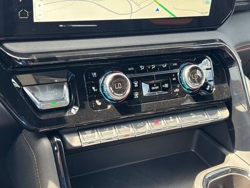 New 2026 GMC Sierra 2500 AT4 w/ AT4 Premium Plus Package AWD/4WD image 31