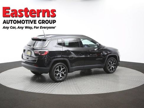 Used 2025 Jeep Compass Limited AWD/4WD image 41