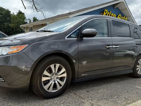 Used 2017 Honda Odyssey EX-L image 2