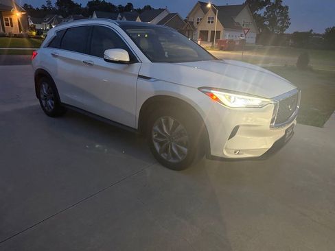 Used 2021 INFINITI QX50 Luxe w/ Cargo Package FWD image 3