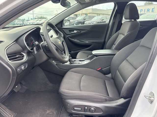 Used 2024 Chevrolet Malibu LT FWD image 9