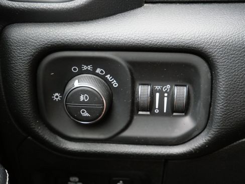 Used 2020 RAM 1500 Laramie AWD/4WD image 26