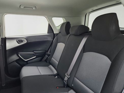 Used 2023 Kia Soul LX w/ Option Group 015 FWD image 21