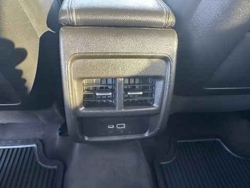 Used 2024 Cadillac XT4 Premium Luxury FWD image 15