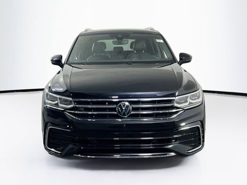 Used 2022 Volkswagen Tiguan SEL R-Line image 2