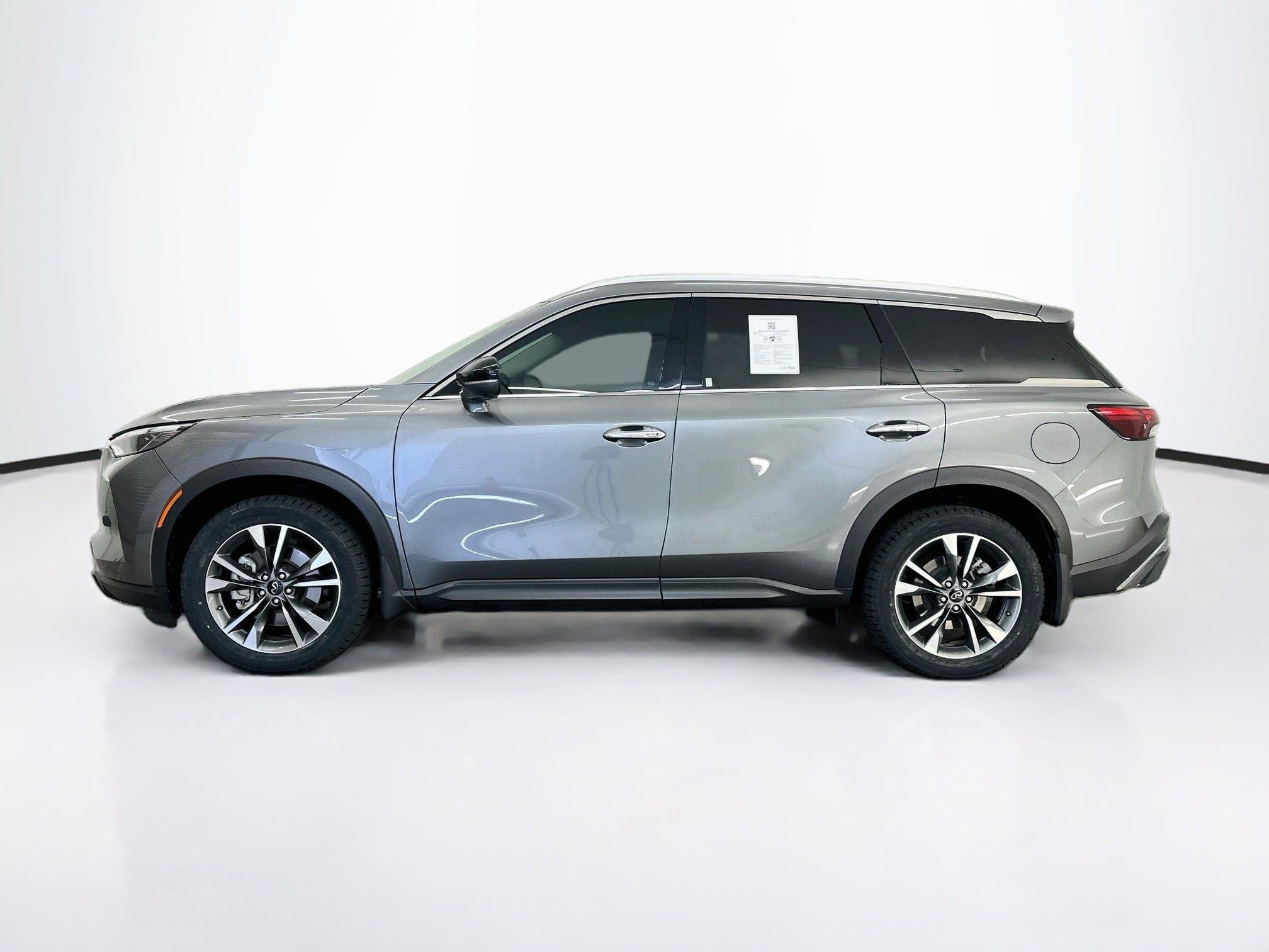 Used 2023 INFINITI QX60 Luxe w/ Cargo Package AWD/4WD image 4