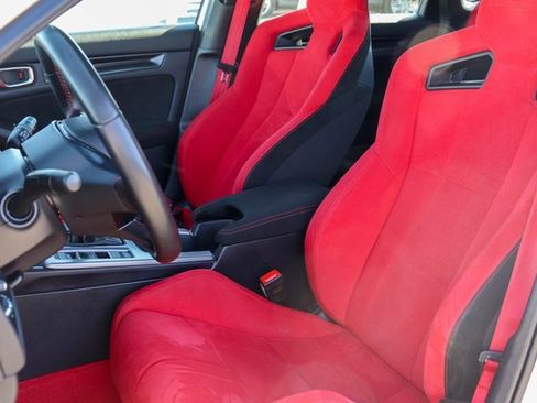 Used 2024 Honda Civic Type R image 9