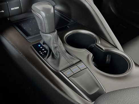 Certified 2023 Toyota Camry SE FWD image 17