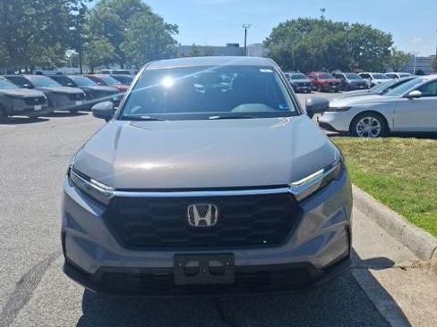 Used 2024 Honda CR-V LX image 2