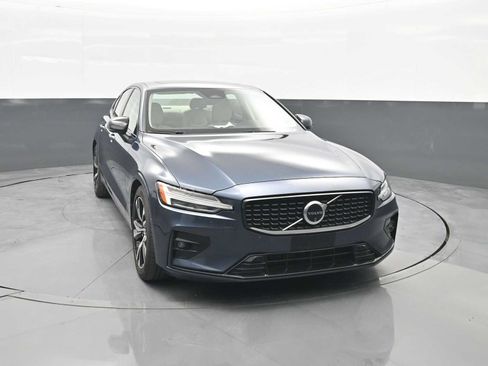 Used 2024 Volvo S60 B5 Plus AWD/4WD image 2