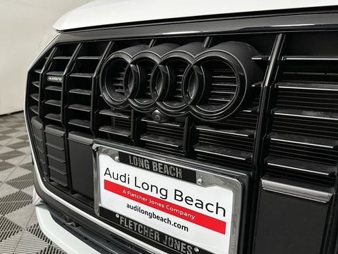 Used 2025 Audi Q3 2.0T Premium Plus w/ Premium Plus Package AWD/4WD image 15