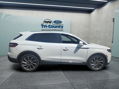 Used 2022 Lincoln Nautilus Reserve w/ Equipment Group 201A FWD image 6