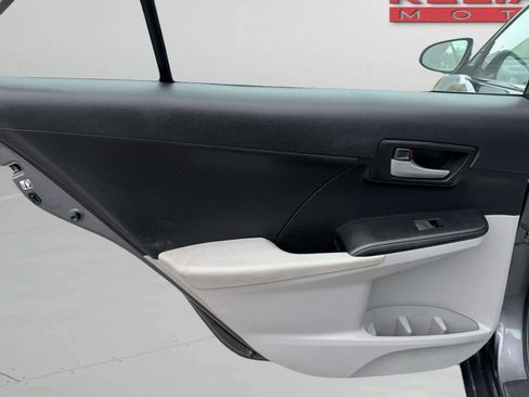 Used 2013 Toyota Camry LE FWD image 21