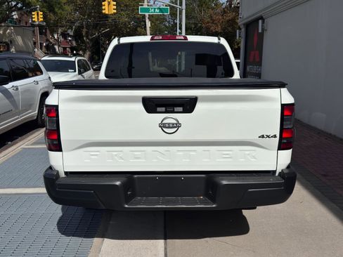 Used 2024 Nissan Frontier S image 5