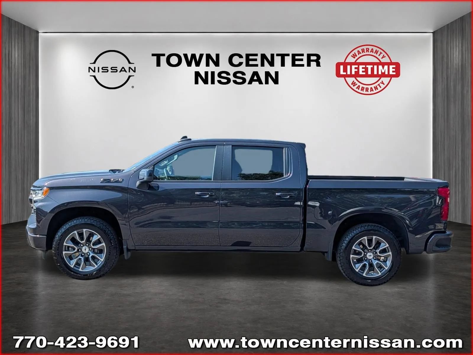 Used 2024 Chevrolet Silverado 1500 RST AWD/4WD image 4