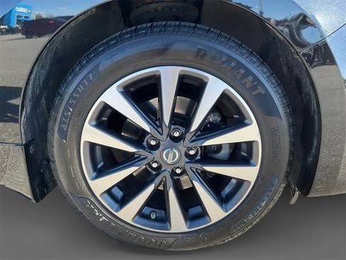 Used 2016 Nissan Altima 2.5 SV w/ Convenience Package image 15