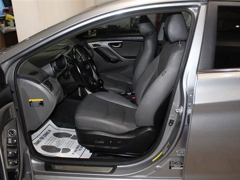 Used 2014 Hyundai Elantra Limited FWD image 25