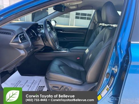 Used 2019 Toyota Camry XSE FWD image 17