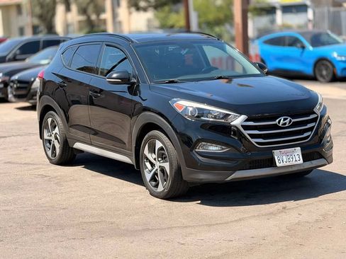 Used 2018 Hyundai Tucson Value FWD image 2