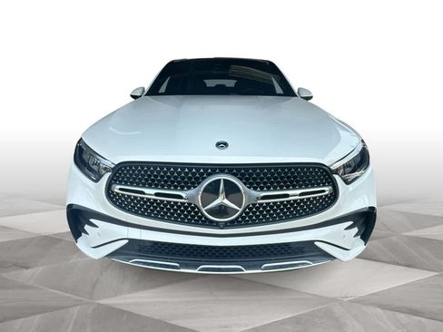 Used 2025 Mercedes-Benz GLC 300 4MATIC w/ AMG Line image 3