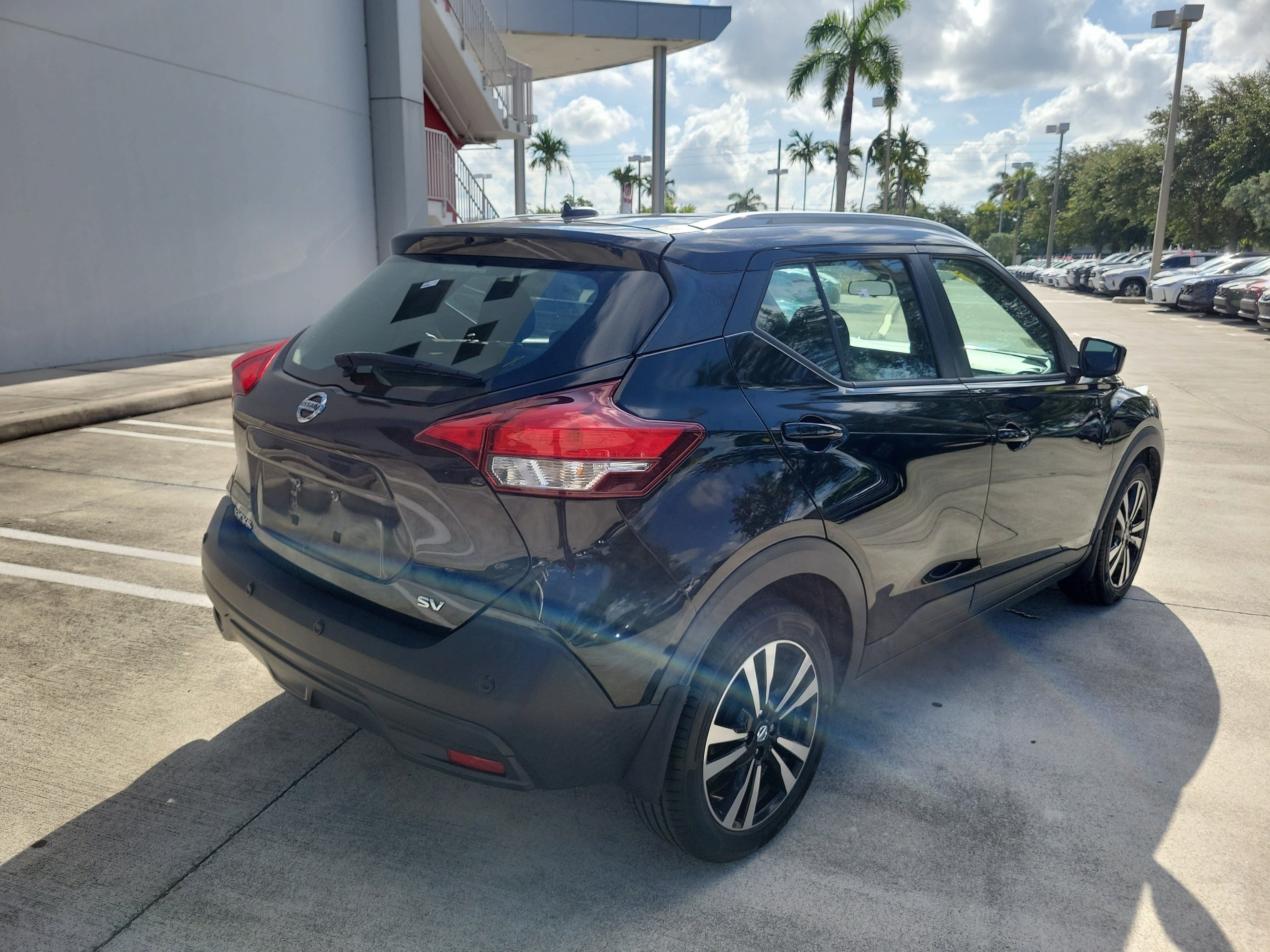 Used 2020 Nissan Kicks SV FWD image 7