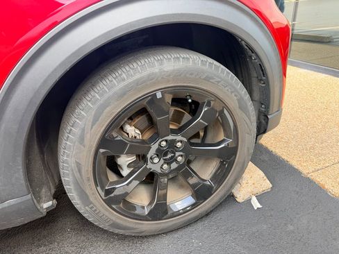 Used 2022 Ford Explorer ST-Line w/ Class IV Trailer Tow Package RWD image 9