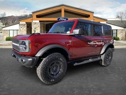 New 2025 Ford Bronco Badlands w/ Sasquatch Package