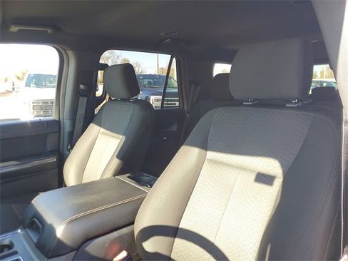 Used 2020 Ford Expedition XLT image 15