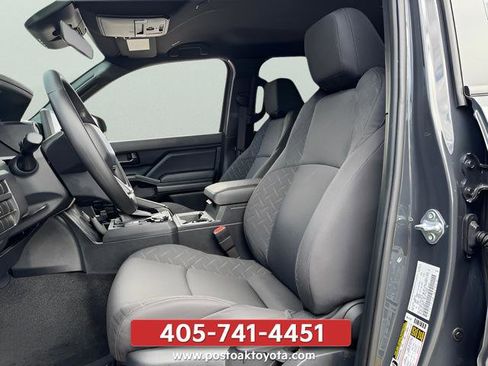 Used 2025 Toyota Tacoma SR5 AWD/4WD image 14