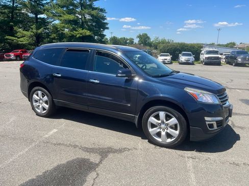 Used 2016 Chevrolet Traverse LT w/ Style and Technology Package AWD/4WD image 4