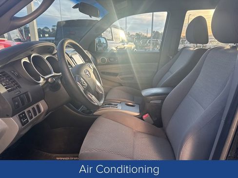 Used 2015 Toyota Tacoma PreRunner image 9